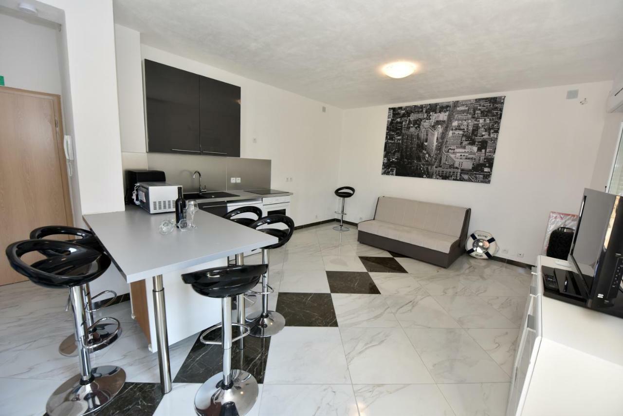 Apartmani Ivan V Relax Vodice Luaran gambar