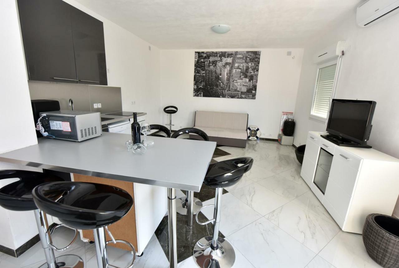 Apartmani Ivan V Relax Vodice Luaran gambar