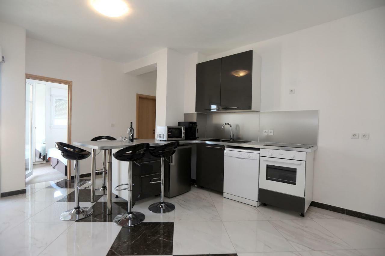 Apartmani Ivan V Relax Vodice Luaran gambar